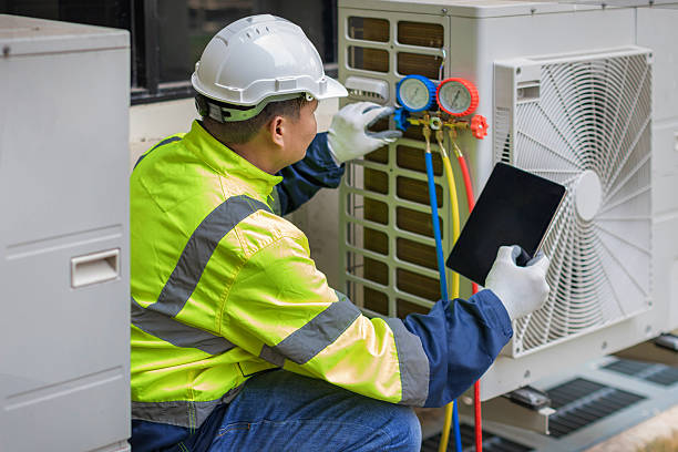 Professional Hvac technician working in Englewood Cliffs, NJ